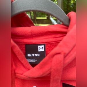 NWOT - Men’s Small Under Armour Hoodie